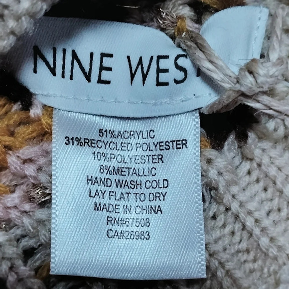 Nine West Winter Cream Metallic Infinity Scarf Quality Made and Beautiful Design - Picture 4 of 6